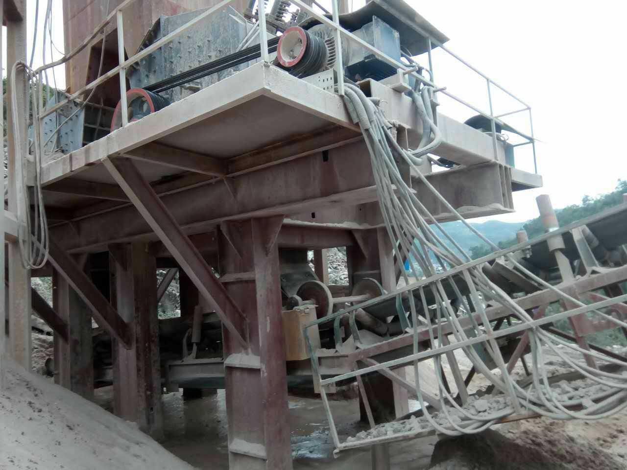 贵州安顺时产500-600吨石灰石破碎制砂生产线