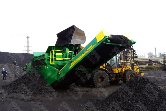 要投资一台时产200-300吨移动式石灰石破碎机价格是多少？哪家的更好？