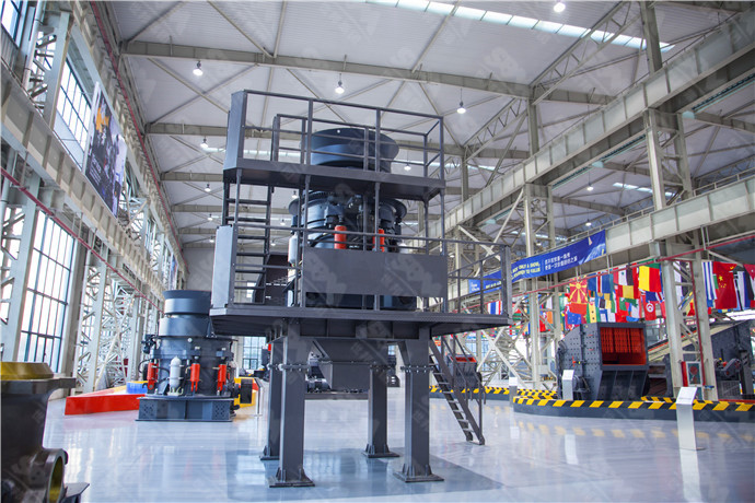 砂石破碎机设备产量多大？石料场破碎机设备多少钱一台？