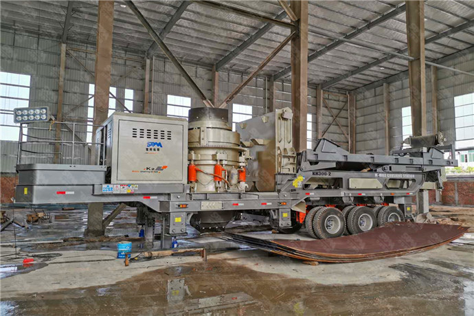 转场作业“so easy”的时产100吨移动的石子破碎机一套多少钱