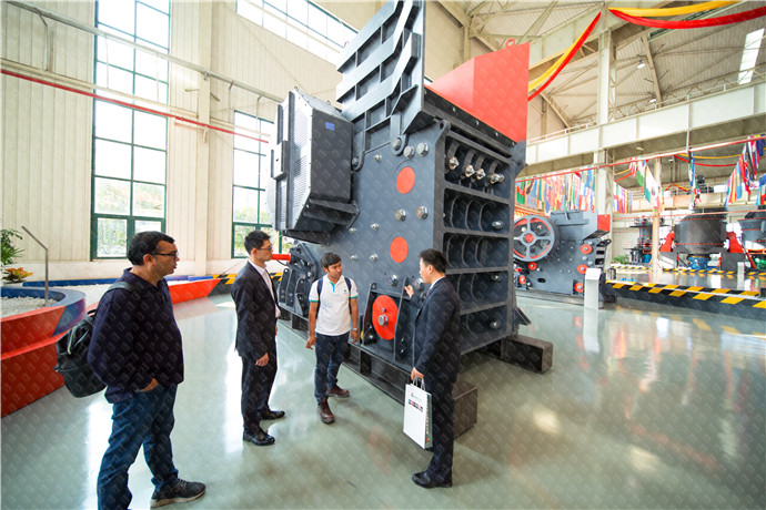 一套石料厂破碎石头的设备有哪些?大概多少钱?