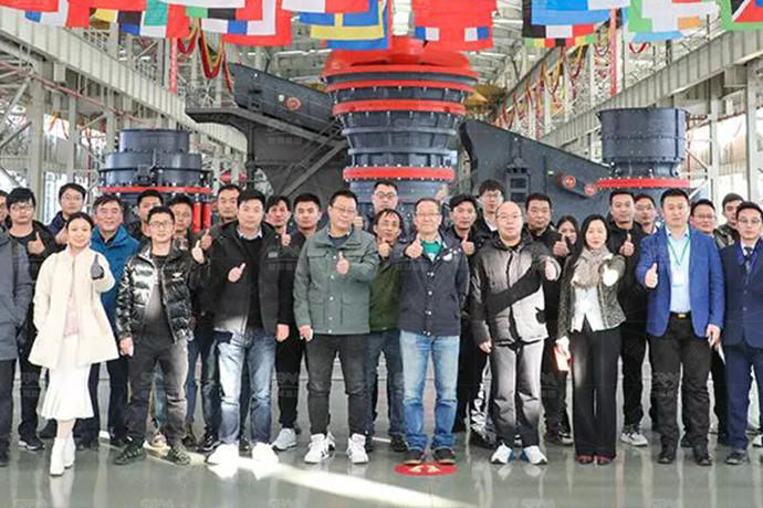 尾矿、建筑固废领域专家领导组团莅临世邦集团考察交流