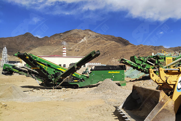 西藏时产150-200吨建筑垃圾履带移动式破碎生产线