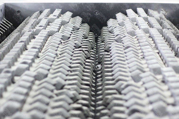 哈萨克斯坦时产450吨金属尾矿破碎处理生产线