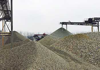 湖南350-450吨/小时河卵石破碎制砂生产线2